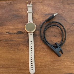 Garmin Lily - Classic Edition 34 mm Smartwatch